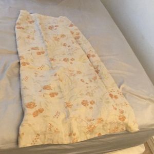 Casual corners straight length skirt